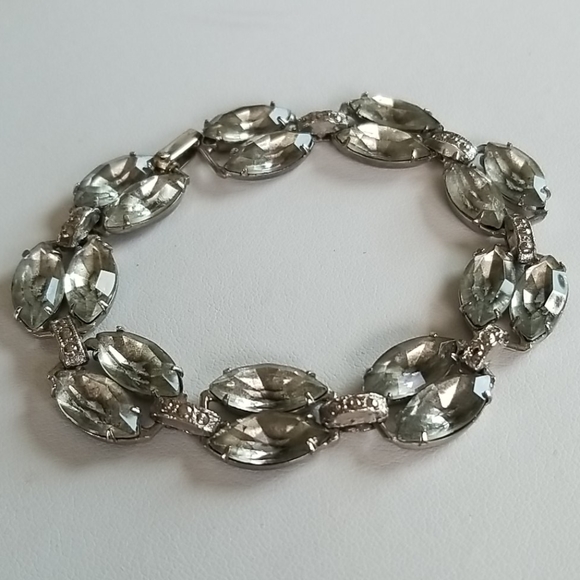 Vintage Mid Century Elegant Smoke Marquis Crystal Silver Tone Bracelet - Picture 15 of 16